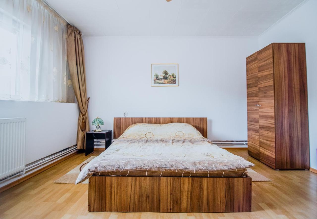 Transylvania Guest House Braşov Esterno foto