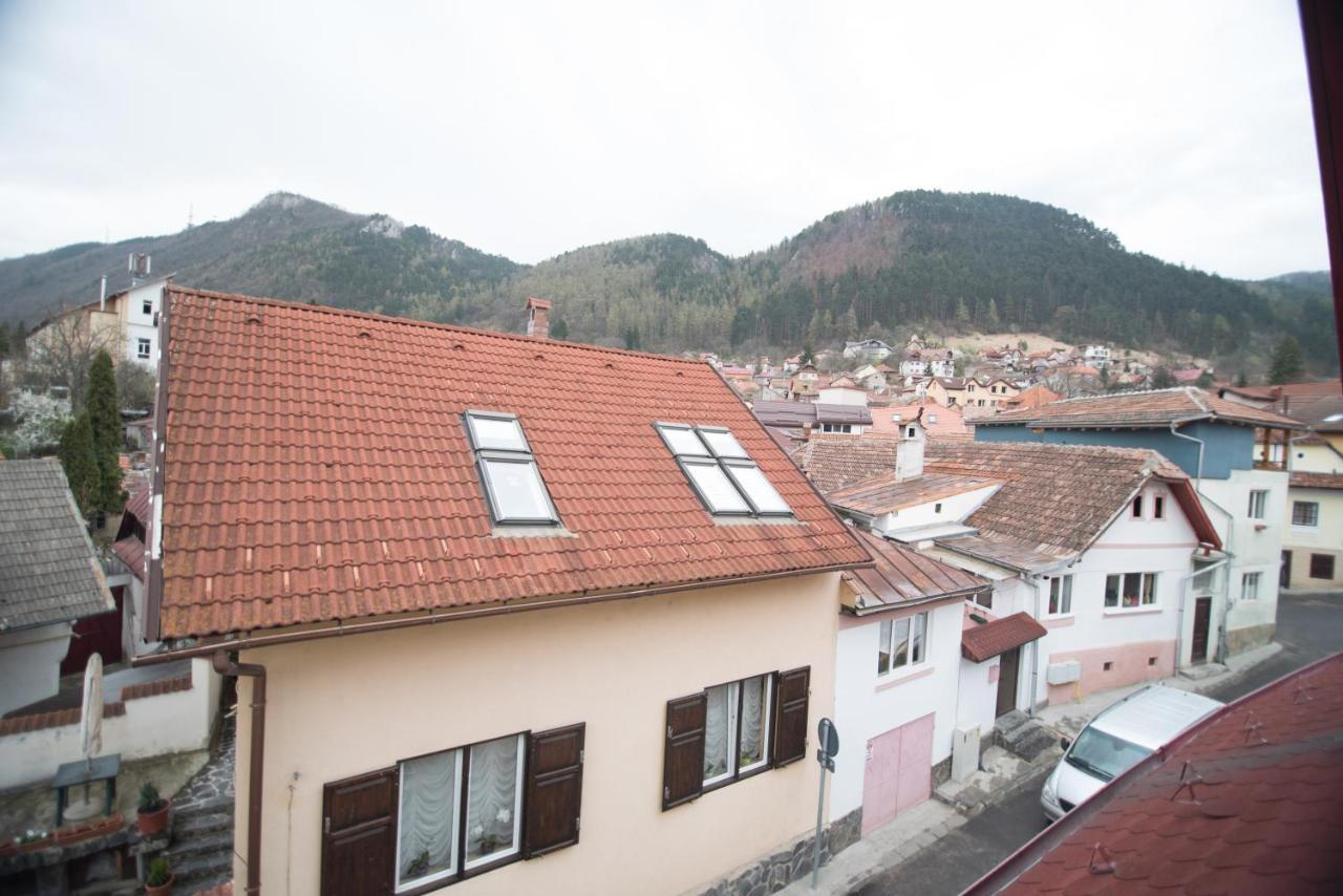 Transylvania Guest House Braşov Esterno foto