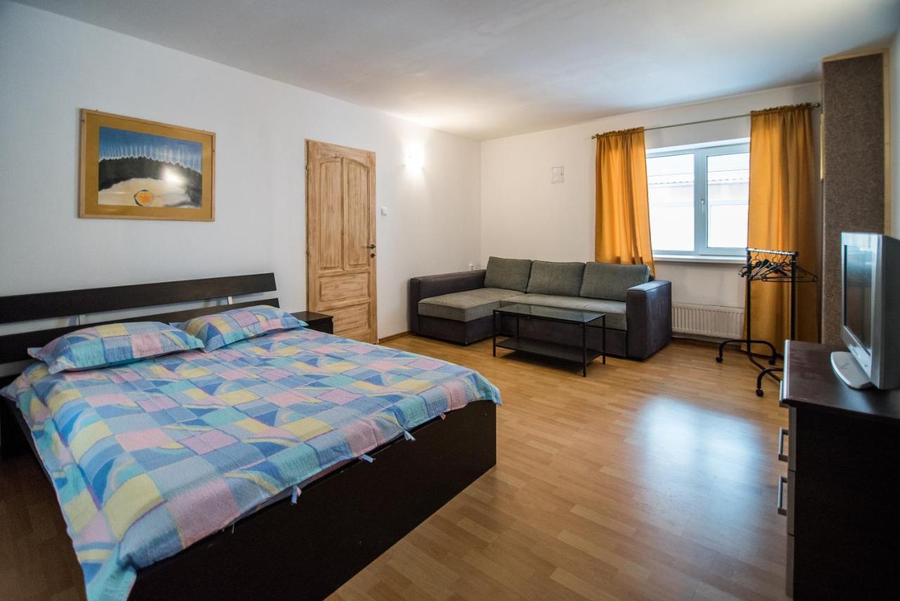 Transylvania Guest House Braşov Esterno foto