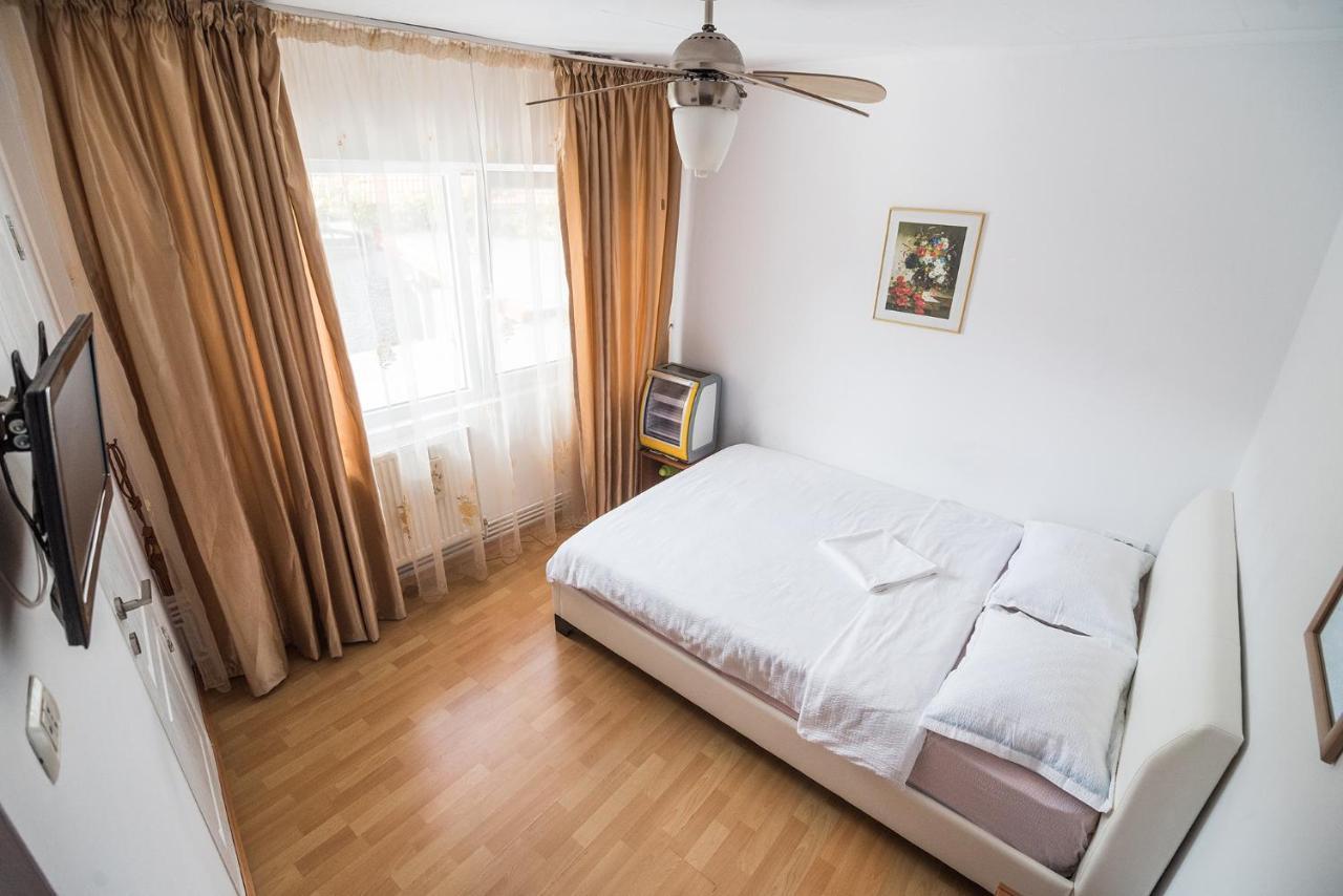 Transylvania Guest House Braşov Esterno foto