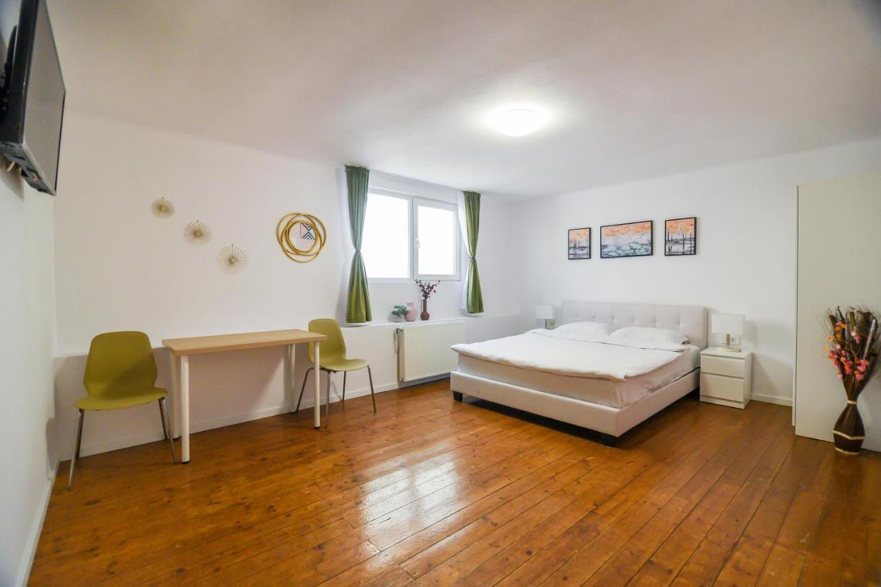 Transylvania Guest House Braşov Esterno foto